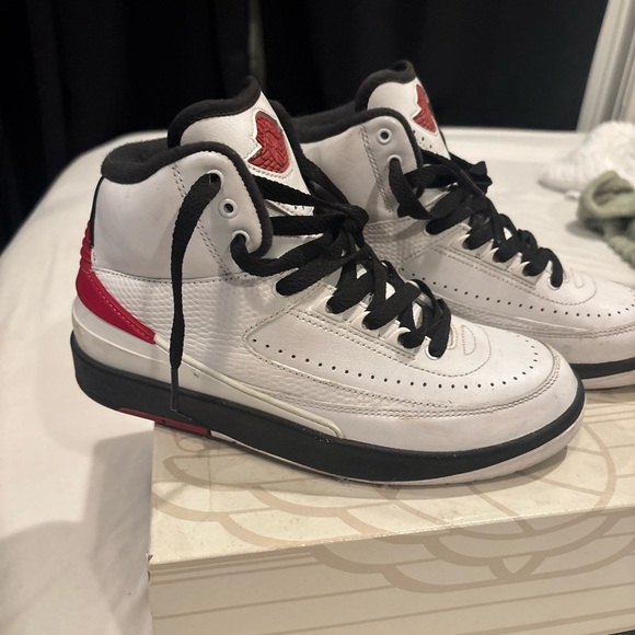 Jordan Retro 2s - Picture 6 of 8